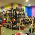 3 üzleti kép AMIGO-SNOWMAN SÍ ÉS SNOWBOARD SHOP Üzletek ban/ben Budapest