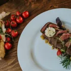 10 üzleti kép AMSTEL HATTYÚ FOGADÓ HOTEL & ÉTTEREM Éttermek ban/ben Győr GS
