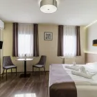 15 üzleti kép AMSTEL HATTYÚ FOGADÓ HOTEL & ÉTTEREM Éttermek ban/ben Győr GS