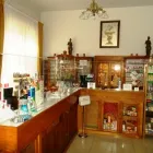 7 üzleti kép ARANYSAS PATIKA ÉS ORVOSI RENDELŐ Gyógyszertárak ban/ben Győr GS