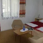 1 üzleti kép BEREKFÜRDŐI FAHÁZAK Motel, panzió ban/ben Berekfürdő JN