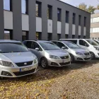 3 üzleti kép EL-SZÁLLÍT REPTÉRI TRANSZFER Repülőtéri transzfer ban/ben Debrecen HB