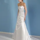 3 üzleti kép FEHÉR KÁLA ESKÜVŐI SZALON Üzletek ban/ben Mosonmagyaróvár GS