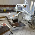 3 üzleti kép GOMBÁR HAJNALKA DENTÁLHIGIÉNIKUS, FOGÁSZATI SZAKASSZISZTENS Fogászat, fogszabályzás ban/ben Dunaharaszti PE