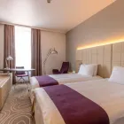 76 üzleti kép HOLIDAY INN BUDAPEST - BUDAÖRS Üzleti szolgáltatások ban/ben Budapest PE