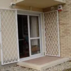 17 üzleti kép IFJ. KNAPP PÉTER Vagyonvédelem, biztonságtechnika ban/ben Budapest