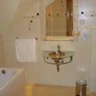 2 üzleti kép JASMIN FOGÁSZAT ÉS PANZIÓ Idegenforgalom & Utazás ban/ben Mosonmagyaróvár GS