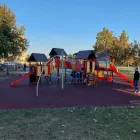 8 üzleti kép JÁTSZÓTÉR BAKONY UTCA Sport & Szabadidő ban/ben Székesfehérvár FE