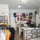 7 üzleti kép KARMA GIFT SHOP Üzleti szolgáltatások ban/ben Szentendre PE