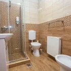 2 üzleti kép KIS PANZIÓ Termálfürdő, gyógyfürdő ban/ben Hajdúszoboszló HB