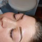 3 üzleti kép LASH BOX Szépségszalon, kozmetika ban/ben Győrszentiván GS