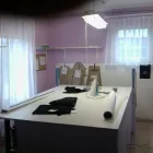 2 üzleti kép MARIKA FÉRFI NÖI DIVATÁRU ÜZLET SZABOSÁG Varroda, ruhatervező ban/ben Budapest