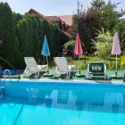 10 üzleti kép MARTON APARTMANHÁZ Utazási iroda ban/ben Keszthely ZA