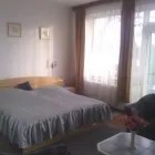 2 üzleti kép MÓNIKA PANZIÓ-TATA Motel, panzió ban/ben Tata KE