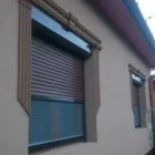 2 üzleti kép REGA-ROLLTECH Télikert, teraszbeépítés ban/ben Debrecen HB
