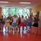 14 üzleti kép REVANS TÁNC Tábor, erdei iskola ban/ben Budapest PE