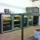 4 üzleti kép ROBERTO CUKRÁSZDA Vendéglátás ban/ben Tatabánya KE