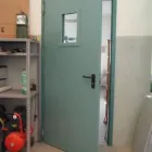 3 üzleti kép TŰZGÁTLÓ AJTÓ KFT Otthon és Építőipar ban/ben Budapest