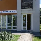 2 üzleti kép V ÉS G AUTÓALKATRÉSZ Autóalkatrészek és -felszerelések ban/ben Tolna