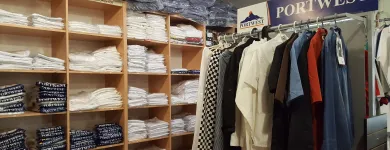5 üzleti kép ALTAMIRART KFT. VÉDŐZÓNA MUNKARUHÁZATI ÉS VÉDŐRUHÁZATI ÁRUHÁZ Munkaruházat ban/ben Debrecen HB