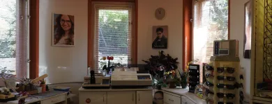 1 üzleti kép BALOGH MONIKA Optika, optikai cikkek ban/ben Debrecen HB