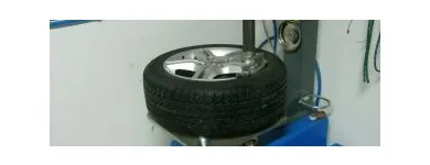 3 üzleti kép BÖRÖCZKI MOTORKERÉKPÁR SZERVIZ Autó-, motorszerviz ban/ben Győrújbarát GS