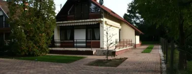 8 üzleti kép CSIKÓS TIBOR Utazási iroda ban/ben Zamárdi SO