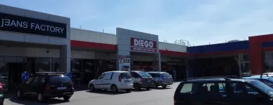 22 üzleti kép DIEGO MONOR Üzletek ban/ben Monor PE