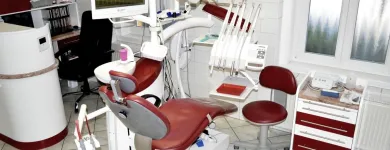 2 üzleti kép DR. LAMPER JÁNOS FOGORVOS, SZÁJSEBÉSZ SZAKORVOS Fogászat, fogszabályzás ban/ben Dunaharaszti PE