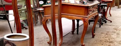 2 üzleti kép ECSERI MERCATO DELLE PULCI - GOODAPEST Üzleti szolgáltatások ban/ben Budapest