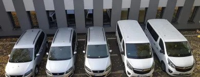 1 üzleti kép EL-SZÁLLÍT REPTÉRI TRANSZFER Repülőtéri transzfer ban/ben Debrecen HB