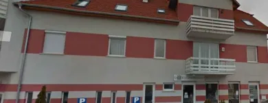 3 üzleti kép GARDROB HASZNÁLTRUHA ÜZLET Üzletek ban/ben Győr GS