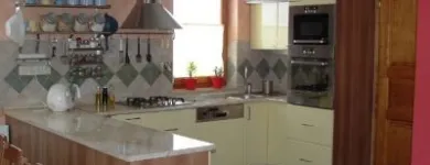 2 üzleti kép GENERÁL KOLÓNIA PLUSZ KFT. Üzletek ban/ben - PE