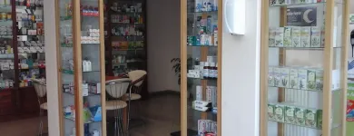 3 üzleti kép HANSÁG GYÓGYSZERTÁR Gyógyszertárak ban/ben Kapuvár GS