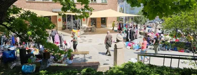 3 üzleti kép HEGYVIDÉKI KIPAKOLÓ GARÁZSVÁSÁR Üzleti szolgáltatások ban/ben Budapest