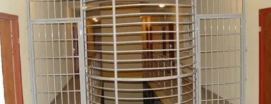 12 üzleti kép IFJ. KNAPP PÉTER Vagyonvédelem, biztonságtechnika ban/ben Budapest