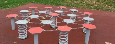 6 üzleti kép JÁTSZÓTÉR BAKONY UTCA Sport & Szabadidő ban/ben Székesfehérvár FE