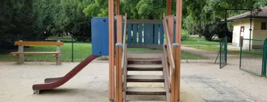 4 üzleti kép JÁTSZÓTÉR (ZICHY LIGET) Sport & Szabadidő ban/ben Székesfehérvár FE