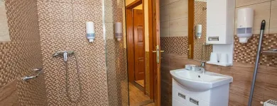 1 üzleti kép KIS PANZIÓ Termálfürdő, gyógyfürdő ban/ben Hajdúszoboszló HB