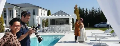 1 üzleti kép KOCSÁR VALÉRIA DIVATTERVEZŐ-STYLING Varroda, ruhatervező ban/ben Debrecen HB