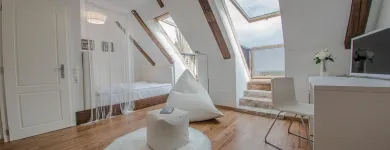 2 üzleti kép KRISTÁLY IMPERIAL HOTEL**** & ESTERHÁZY ÉTTEREM ,TATA Vendéglátás ban/ben Tata KE