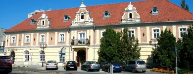 15 üzleti kép KRISTÁLY IMPERIAL HOTEL**** & ESTERHÁZY ÉTTEREM ,TATA Vendéglátás ban/ben Tata KE