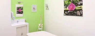 3 üzleti kép MANUÁLTERÁPIÁS RENDELŐ Szépségszalon, kozmetika ban/ben Budapest