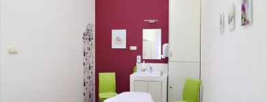 4 üzleti kép MANUÁLTERÁPIÁS RENDELŐ Szépségszalon, kozmetika ban/ben Budapest