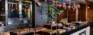 2 üzleti kép MILLENNIUM COURT, BUDAPEST - MARRIOTT EXECUTIVE APARTMENTS Idegenforgalom & Utazás ban/ben Budapest