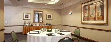 3 üzleti kép MILLENNIUM COURT, BUDAPEST - MARRIOTT EXECUTIVE APARTMENTS Idegenforgalom & Utazás ban/ben Budapest