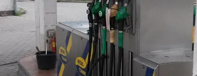 7 üzleti kép MÓR-TANK TÖLTŐÁLLOMÁS Benzinkutak, benzinkúttechnika ban/ben Mór FE