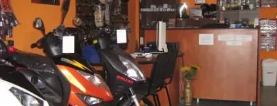1 üzleti kép MOTOPROF - MOTORKERÉKPÁR ALKATRTÉSZ KERESKEDÉS Autó-motor alkatrész ban/ben Cegléd PE