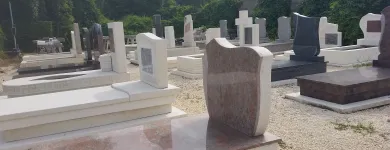 4 üzleti kép NAGY LÁSZLÓ KŐFARAGÓ Sírkövek ban/ben Budapest PE