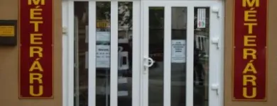 2 üzleti kép ÖLTÖZÉK BT Üzletek ban/ben Székesfehérvár FE